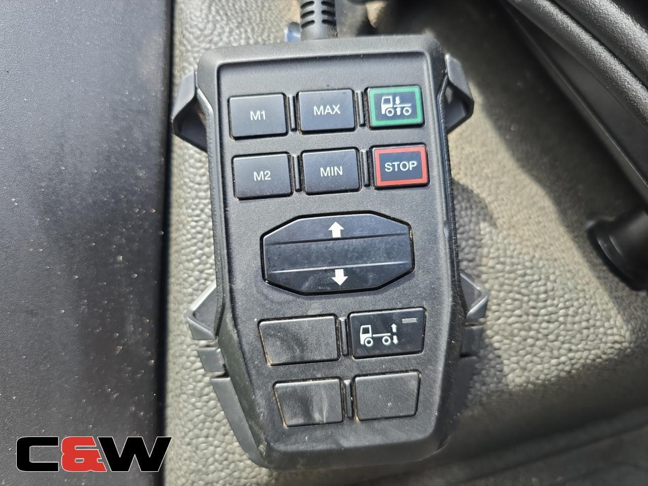 Vehicle image 33